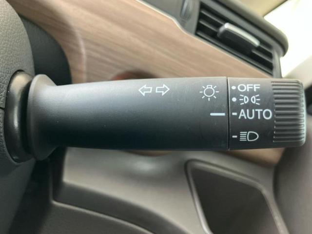 フリード Gホンダセンシング 新品タイヤ/保証書/純正 SDナビ/衝突安全装置/両側電動スライドドア/シートヒーター 前席/車線逸脱防止支援システム/ドライブレコーダー 社外/ヘッドランプ LED/USBジャック バックカメラ(17枚目)