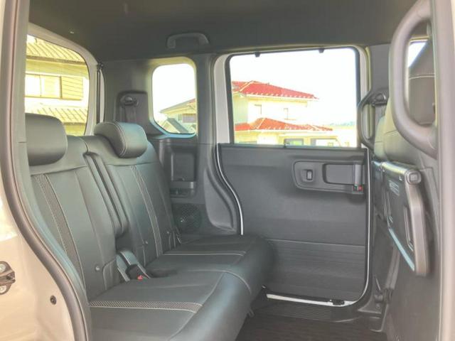 N-BOXカスタム ターボコーディネートスタイルモノトーン 保証書/純正 9インチ SDナビ/ホンダセンシング/両側電動スライドドア/シートヒーター/車線逸脱防止支援システム/シート 合皮/ヘッドランプ LED/Bluetooth接続/ETC バックカメラ(5枚目)