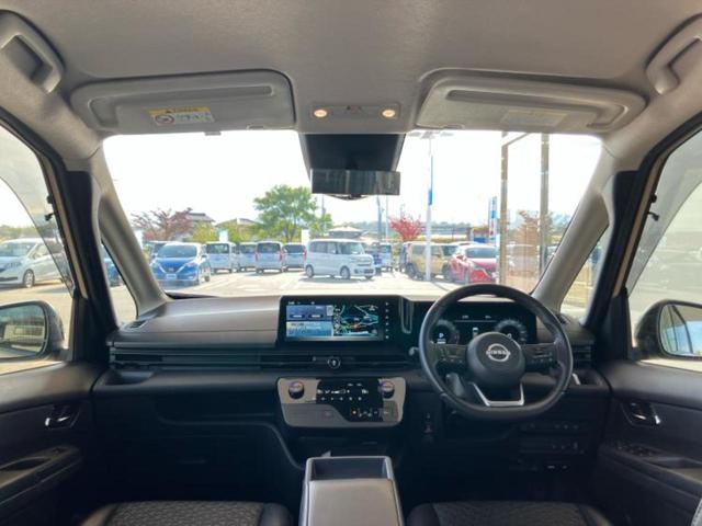 セレナ ＸＶ　保証書／ディスプレイオーディオ＋ナビ／インテリジェントルームミラー／衝突安全装置／両側電動スライドドア／アラウンドビューモニター／車線逸脱防止支援システム／シート　合皮／プロパイロット　全周囲カメラ（6枚目）