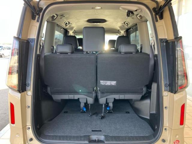 セレナ ＸＶ　保証書／ディスプレイオーディオ＋ナビ／インテリジェントルームミラー／衝突安全装置／両側電動スライドドア／アラウンドビューモニター／車線逸脱防止支援システム／シート　合皮／プロパイロット　全周囲カメラ（19枚目）