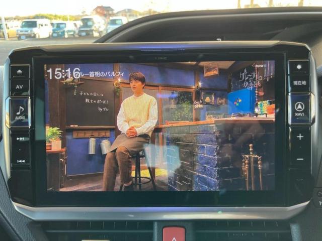 ヴォクシー ＺＳキラメキ２　新品タイヤ／エアロ／保証書／社外　１０インチ　ＳＤナビ／フリップダウンモニター　社外　１２．８インチ／衝突安全装置／両側電動スライドドア／車線逸脱防止支援システム／ドライブレコーダー　純正　フルエアロ（13枚目）