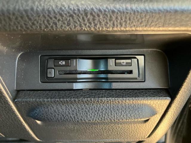 ヴォクシー ＺＳキラメキ２　新品タイヤ／エアロ／保証書／社外　１０インチ　ＳＤナビ／フリップダウンモニター　社外　１２．８インチ／衝突安全装置／両側電動スライドドア／車線逸脱防止支援システム／ドライブレコーダー　純正　フルエアロ（30枚目）