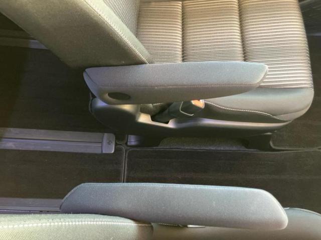 ヴォクシー ＺＳキラメキ２　新品タイヤ／エアロ／保証書／社外　１０インチ　ＳＤナビ／フリップダウンモニター　社外　１２．８インチ／衝突安全装置／両側電動スライドドア／車線逸脱防止支援システム／ドライブレコーダー　純正　フルエアロ（37枚目）