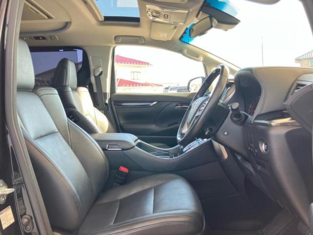 アルファード S Cパッケージ 新品タイヤ/サンルーフ/保証書/純正 10インチ SDナビ/フリップダウンモニター/トヨタセーフティセンス/両側電動スライドドア/シートヒーター 前席/車線逸脱防止支援システム/シート 合皮(4枚目)