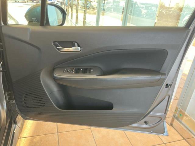 ノート X 新品タイヤ/保証書/純正 SDナビ/インテリジェントルームミラー/衝突安全装置/シートヒーター 前席/アラウンドビューモニター/車線逸脱防止支援システム/ヘッドランプ LED/USBジャック 禁煙車(21枚目)