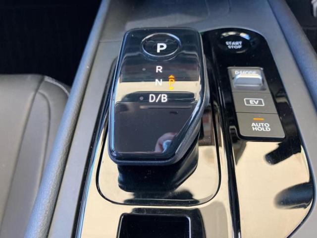 ノート X 新品タイヤ/保証書/純正 SDナビ/インテリジェントルームミラー/衝突安全装置/シートヒーター 前席/アラウンドビューモニター/車線逸脱防止支援システム/ヘッドランプ LED/USBジャック 禁煙車(28枚目)