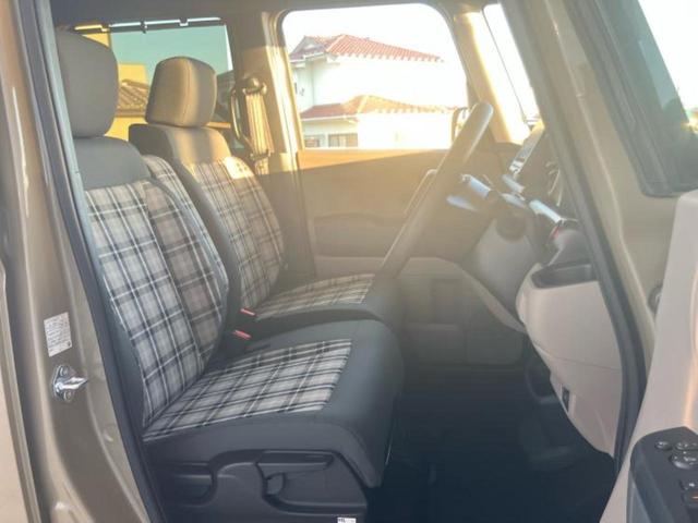 Ｎ－ＢＯＸジョイ ヒョウジュン２トーン　保証書／純正　８インチ　ナビ／ホンダセンシング／電動スライドドア／シートヒーター　前席／車線逸脱防止支援システム／登録済未使用車／ヘッドランプ　ＬＥＤ／Ｂｌｕｅｔｏｏｔｈ接続／ＥＢＤ付ＡＢＳ　禁煙車（4枚目）