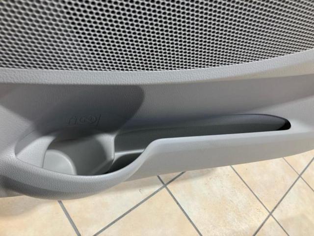 デイズ Ｘ　Ｖセレクションプラスセーフティ２　新品タイヤ／保証書／衝突安全装置／ヘッドランプ　ＨＩＤ／ＥＢＤ付ＡＢＳ／横滑り防止装置／アイドリングストップ／フロントモニター／サイドモニター／バックモニター／禁煙車／エアバッグ　運転席　バックカメラ（9枚目）