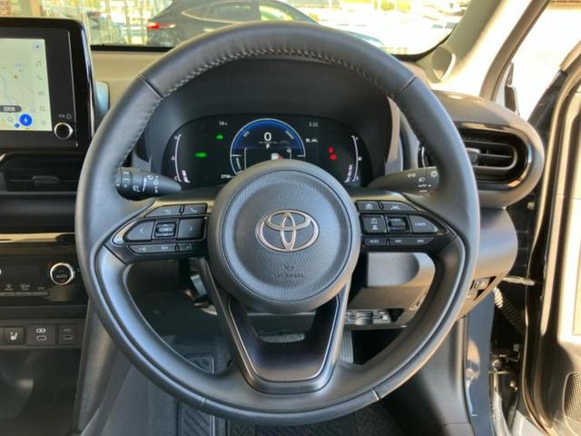 ヤリスクロス ハイブリッドZ 保証書/ディスプレイオーディオ+ナビ/衝突安全装置/シートヒーター/パノラミックビューモニター/車線逸脱防止支援システム/シート ハーフレザー/パーキングアシスト 自動操舵/電動バックドア 禁煙車(15枚目)