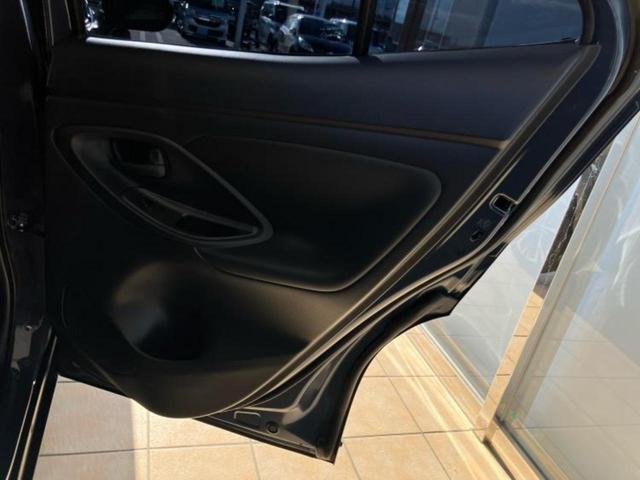 ヤリスクロス ハイブリッドZ 保証書/ディスプレイオーディオ+ナビ/衝突安全装置/シートヒーター/パノラミックビューモニター/車線逸脱防止支援システム/シート ハーフレザー/パーキングアシスト 自動操舵/電動バックドア 禁煙車(24枚目)