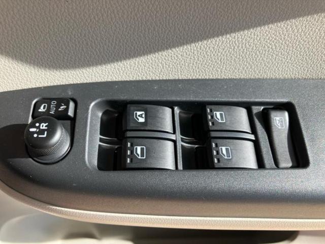 パッソ X Gパッケージ 保証書/純正 SDナビ/衝突安全装置/車線逸脱防止支援システム/ドライブレコーダー 純正/ヘッドランプ LED/Bluetooth接続/ETC/EBD付ABS/横滑り防止装置/アイドリングストップ(30枚目)