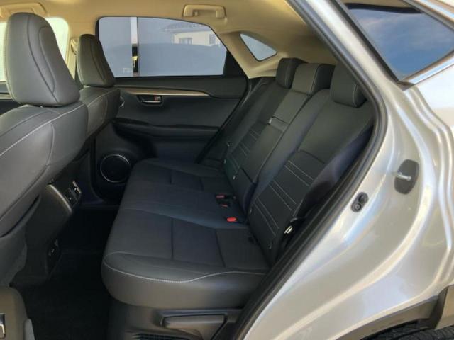 ＮＸ ＮＸ３００ｈ　Ｉパッケージ　保証書／純正　ＳＤナビ／衝突安全装置／シートヒーター／車線逸脱防止支援システム／シート　フルレザー／ドライブレコーダー　純正／ヘッドランプ　ＬＥＤ／Ｂｌｕｅｔｏｏｔｈ接続／ＥＴＣ２．０　革シート（8枚目）