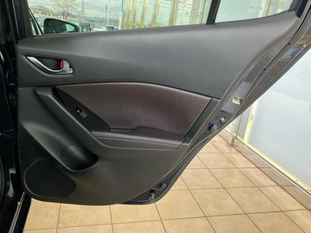 アクセラ １５ＸＤ　Ｌパッケージ　新品タイヤ／保証書／純正　ＳＤナビ／衝突安全装置／シートヒーター／３６０°ビューモニター／車線逸脱防止支援システム／シート　フルレザー／ドライブレコーダー　前後／ヘッドランプ　ＬＥＤ　革シート　ＥＴＣ（24枚目）