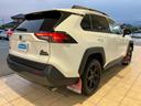 RAV4 4WDアドベンチャーオフロードパッケージ 新品タイヤ/ディスプレイオーディオ10インチ/衝突安全装置/シートヒーター 前席/パノラミックビューモニター/車線逸脱防止支援システム/シート 合皮/ヘッドランプ LED 衝突被害軽減システム 4WD 中古車画像_3