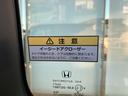 ヒョウジュン２トーン　保証書／純正　８インチ　ナビ／ホンダセンシング／電動スライドドア／シートヒーター　前席／車線逸脱防止支援システム／登録済未使用車／ヘッドランプ　ＬＥＤ／Ｂｌｕｅｔｏｏｔｈ接続／ＥＢＤ付ＡＢＳ　禁煙車（41枚目）