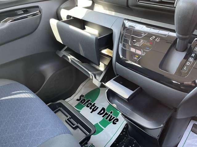 ルークス ６６０　ハイウェイスターＸ　純正ナビ　アラウンドビュー（17枚目）