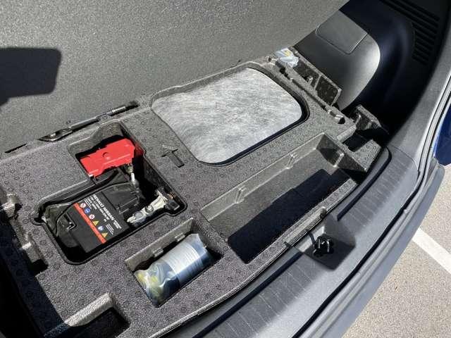 ノート 1.2 X FOUR 4WD メーカーコネクトナビ アラウンドビュー(17枚目)