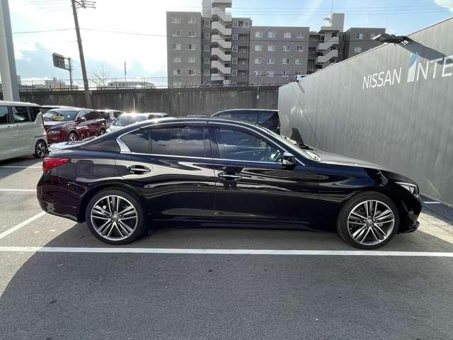 スカイライン ２．０　２００ＧＴ－ｔ　タイプＰ　純正ナビ　アラウンドビュー（2枚目）