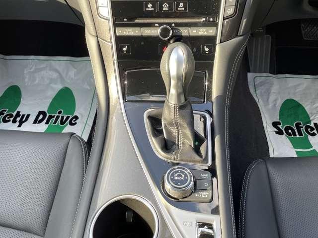 スカイライン ２．０　２００ＧＴ－ｔ　タイプＰ　純正ナビ　アラウンドビュー（8枚目）