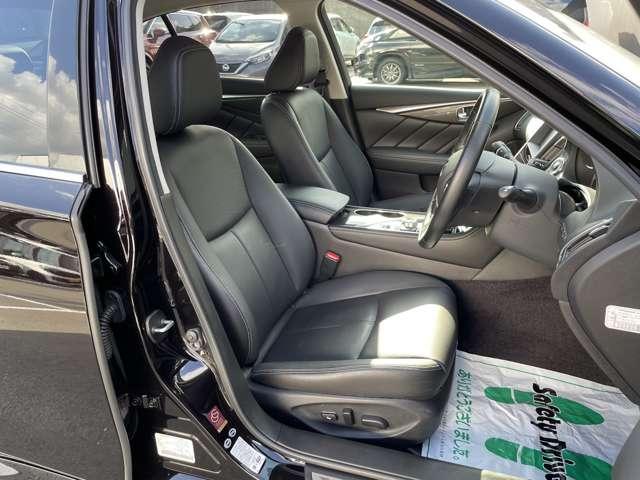 スカイライン ２．０　２００ＧＴ－ｔ　タイプＰ　純正ナビ　アラウンドビュー（15枚目）