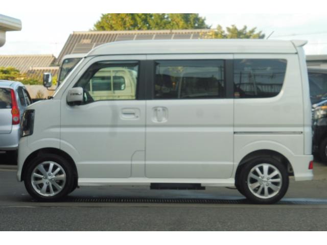 両側パワースライドドアです