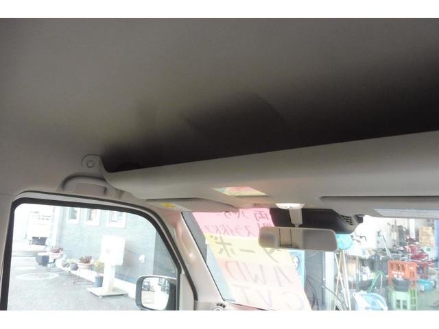 オーバーヘッドシェルフ付きです