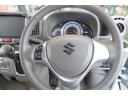 本革ステアリングを採用しています