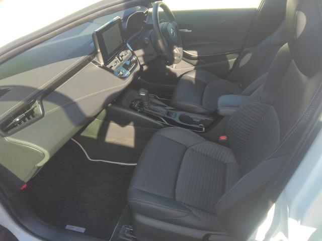 カローラツーリング ハイブリッド ダブルバイビー(2枚目)