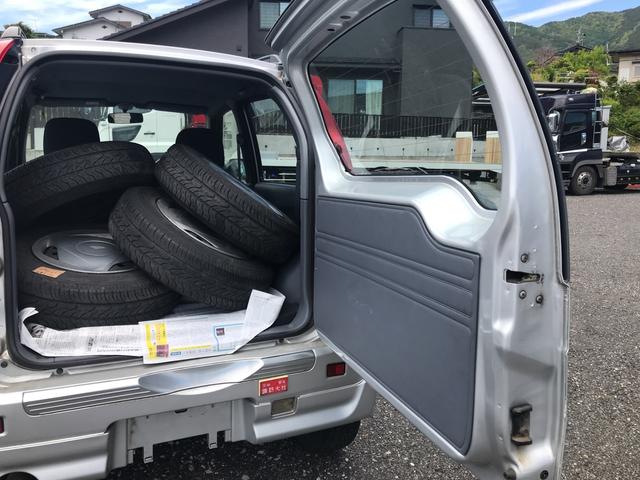 4WD AW AC キーレス AT シルバー 4名乗り(16枚目)