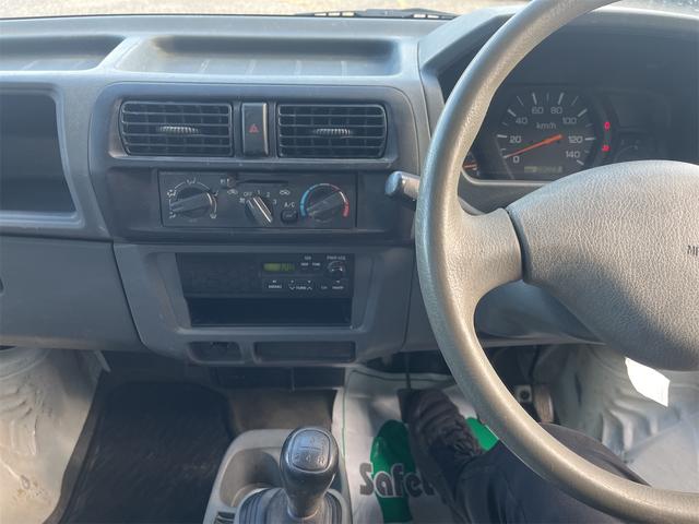 ミニキャブトラック VX-SE 4WD・エアコン・パワステ・5速マニュアル(8枚目)