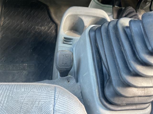 ミニキャブトラック VX-SE 4WD・エアコン・パワステ・5速マニュアル(9枚目)