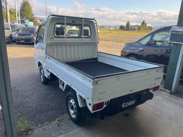 サンバートラック TB 4WD・5速マニュアル・エアコン・運転席エアバック☆(7枚目)