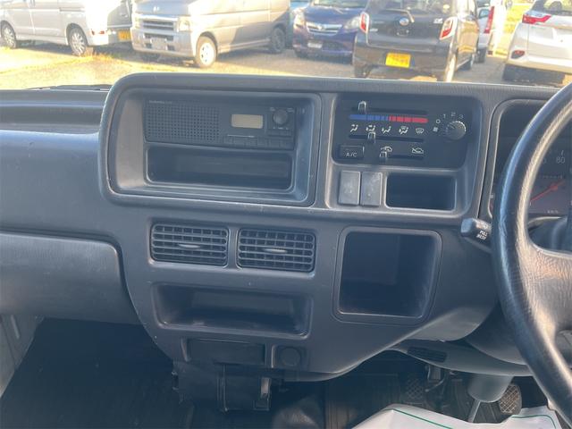 サンバートラック TB 4WD・5速マニュアル・エアコン・運転席エアバック☆(8枚目)