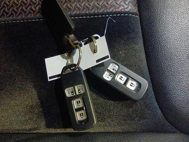 Ｎ－ＢＯＸカスタム Ｇ・Ｌターボホンダセンシング　２ＴＯＮＥ（25枚目）