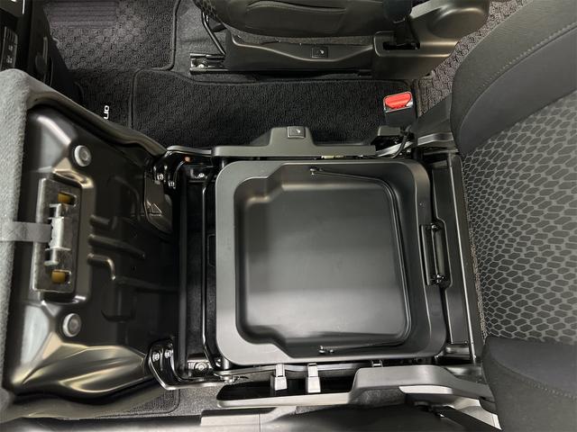 ソリオバンディット ハイブリッドＭＶ　４ＷＤ　純正メモリーナビ　ワンセグＴＶ　ＣＤ　ＤＶＤ　Ｂｌｕｅｔｏｏｔｈ　Ｄ席Ｎ席左右シートヒーター　ＬＥＤヘッドライト　後席左右サンシェード　後席左右リアバックテーブル　ｎａｎｏｅ搭載ＡＣ　Ｂカメラ（34枚目）