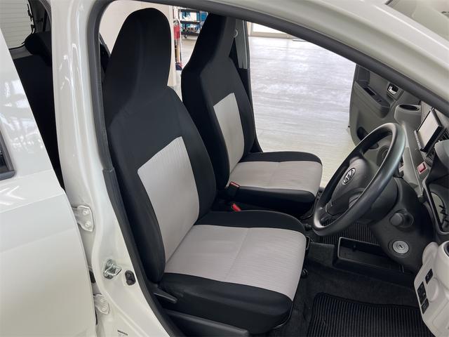 ミライース Ｘ　ＳＡＩＩＩ　社外ＳＳＤナビ　Ｂｌｕｅｔｏｏｔｈ　リアパーキングセンサー　衝突軽減ブレーキ　横滑り防止　オートハイビーム　ＥＴＣ　アイドリングストップ　Ｂカメラ　純正フロアマット　純正ドアバイザー　スマートアシスト（13枚目）