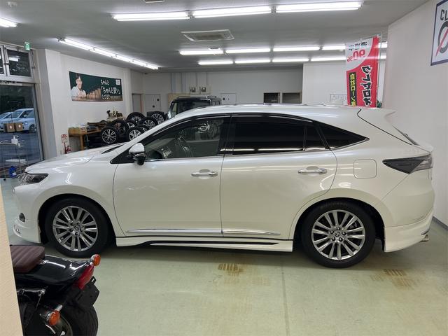 ハリアー プレミアム　社外メモリーナビ　ＣＤ　ＤＶＤ　Ｂｌｕｅｔｏｏｔｈ　Ｗｉｆｉ　ワンＴＶ　デュアルエアコン　Ｄ席パワーシート　サンルーフ　オートマチックハイビーム　クルコン　前方ドラレコ　パワーバックドア　バックカメラ（5枚目）