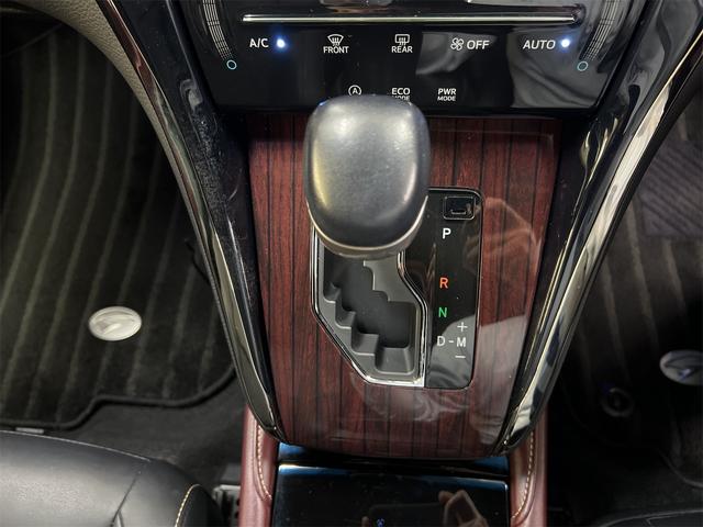 ハリアー プレミアム　社外メモリーナビ　ＣＤ　ＤＶＤ　Ｂｌｕｅｔｏｏｔｈ　Ｗｉｆｉ　ワンＴＶ　デュアルエアコン　Ｄ席パワーシート　サンルーフ　オートマチックハイビーム　クルコン　前方ドラレコ　パワーバックドア　バックカメラ（11枚目）