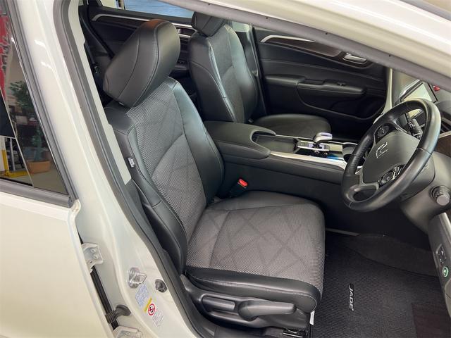 ジェイド ハイブリッドＸ　純正メモリーナビ　ＣＤ　ＤＶＤ　Ｂｌｕｅｔｏｏｔｈ　ワンセグＴＶ　オールオートＰＷ　ビルトインＥＴＣ　クルーズコントロール　ステアリングスイッチ　前方ドラレコ　ＥＣＯＮ　プッシュスタート　Ｂカメラ（13枚目）