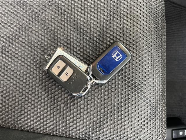 ジェイド ハイブリッドＸ　純正メモリーナビ　ＣＤ　ＤＶＤ　Ｂｌｕｅｔｏｏｔｈ　ワンセグＴＶ　オールオートＰＷ　ビルトインＥＴＣ　クルーズコントロール　ステアリングスイッチ　前方ドラレコ　ＥＣＯＮ　プッシュスタート　Ｂカメラ（37枚目）