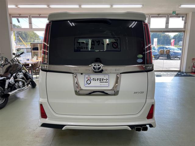 ノア Ｓｉ　ダブルバイビー　４ＷＤ　純正ＳＤナビ　ＤＶＤ　Ｂｌｕｅｔｏｏｔｈ　Ｗｉｆｉ　フルセグＴＶ　オートマチックハイビーム　デュアルエアコン　オールオートＰＷ　ビルトインＥＴＣ　プラズマクラスター内蔵ルームランプ　Ｐスタート（3枚目）