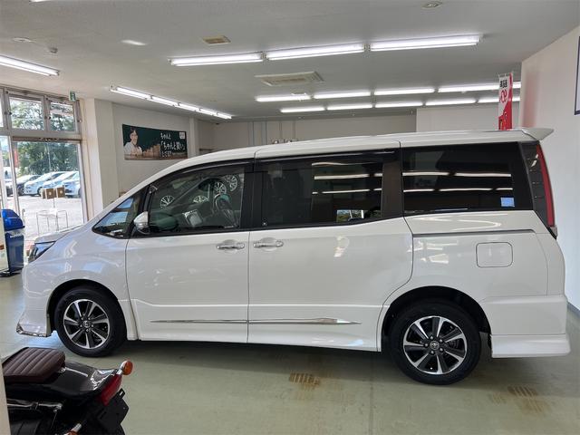 ノア Ｓｉ　ダブルバイビー　４ＷＤ　純正ＳＤナビ　ＤＶＤ　Ｂｌｕｅｔｏｏｔｈ　Ｗｉｆｉ　フルセグＴＶ　オートマチックハイビーム　デュアルエアコン　オールオートＰＷ　ビルトインＥＴＣ　プラズマクラスター内蔵ルームランプ　Ｐスタート（5枚目）