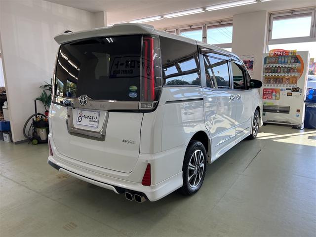 ノア Ｓｉ　ダブルバイビー　４ＷＤ　純正ＳＤナビ　ＤＶＤ　Ｂｌｕｅｔｏｏｔｈ　Ｗｉｆｉ　フルセグＴＶ　オートマチックハイビーム　デュアルエアコン　オールオートＰＷ　ビルトインＥＴＣ　プラズマクラスター内蔵ルームランプ　Ｐスタート（8枚目）