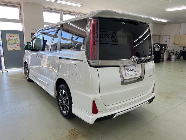 ノア Ｓｉ　ダブルバイビー　４ＷＤ　純正ＳＤナビ　ＤＶＤ　Ｂｌｕｅｔｏｏｔｈ　Ｗｉｆｉ　フルセグＴＶ　オートマチックハイビーム　デュアルエアコン　オールオートＰＷ　ビルトインＥＴＣ　プラズマクラスター内蔵ルームランプ　Ｐスタート（9枚目）