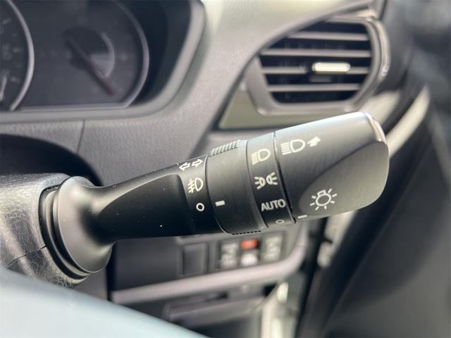 ノア Ｓｉ　ダブルバイビー　４ＷＤ　純正ＳＤナビ　ＤＶＤ　Ｂｌｕｅｔｏｏｔｈ　Ｗｉｆｉ　フルセグＴＶ　オートマチックハイビーム　デュアルエアコン　オールオートＰＷ　ビルトインＥＴＣ　プラズマクラスター内蔵ルームランプ　Ｐスタート（25枚目）