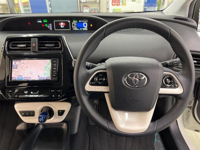 プリウス Ｓ　純正ＳＤナビ　ＣＤ　Ｂｌｕｅｔｏｏｔｈ　フルセグＴＶ　オールオートＰＷ　ビルトインＥＴＣ　純正トノカバー　ＬＥＤヘッドライト　ＬＥＤフォグランプ　ステアリングスイッチ　ＥＶモード　ＤＲＩＶＥモード（16枚目）