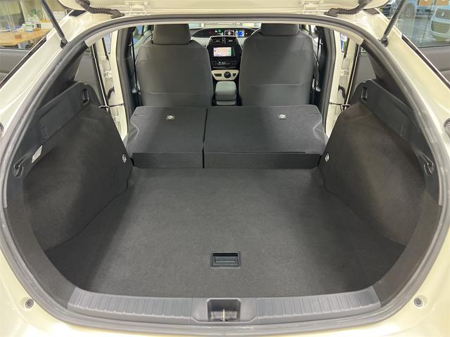 プリウス Ｓ　純正ＳＤナビ　ＣＤ　Ｂｌｕｅｔｏｏｔｈ　フルセグＴＶ　オールオートＰＷ　ビルトインＥＴＣ　純正トノカバー　ＬＥＤヘッドライト　ＬＥＤフォグランプ　ステアリングスイッチ　ＥＶモード　ＤＲＩＶＥモード（34枚目）
