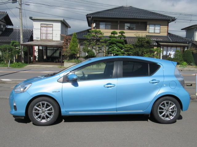 アクア Ｓ　車検令和８年１１月２１日まで　社外１５インチＡＷ＋２０２５年タイヤ　社外ナビ／ＴＶ／Ｂモニター　プッシュスタート　キセノンヘッドライト　ＥＴＣ　スタッドレスタイヤ付属（4枚目）