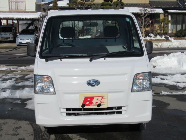 サンバートラック TB プロフェッショナル 4WD AT エアコン パワステ 走行58000キロ 荷台マット スタッドレスタイヤ装着済み 夏タイヤ付属(2枚目)