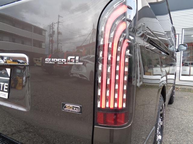 ハイエースバン スーパーGL 50TH アニバーサリーリミテッド 5型 6AT 4WD トヨタセーフティセンスP 両側パワスラ TRDスポイラーLED オートハイビーム ハーフレザーシート ナビ地デジBT バックカメラ レーンアシスト 禁煙車 寒冷地仕様 1オーナー(43枚目)